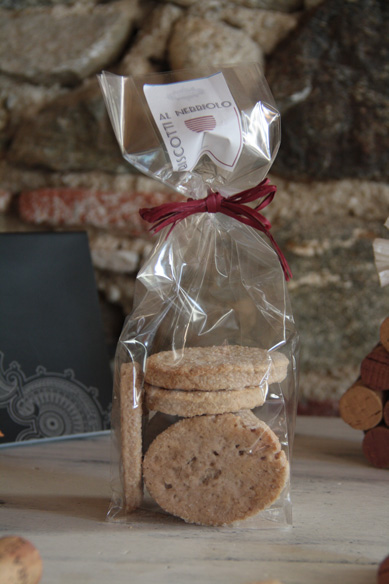 Biscotti-al-Nebbiolo.jpg